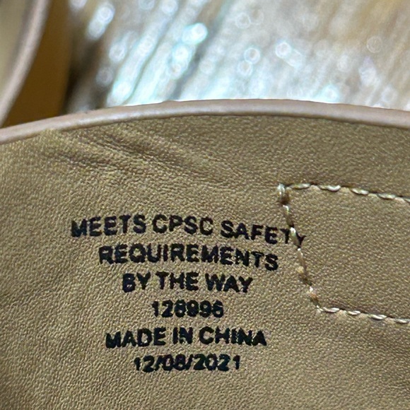 BTW Farrah brown casual sandal.  Girls size 3.  Velcro strap. - Picture 6 of 9